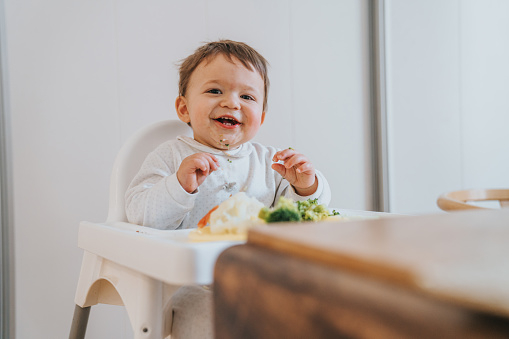 Baby beim Essen